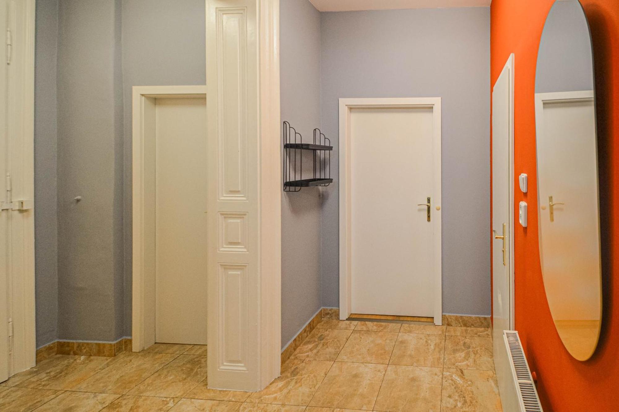 Celebration Flat By Ruterra Prag