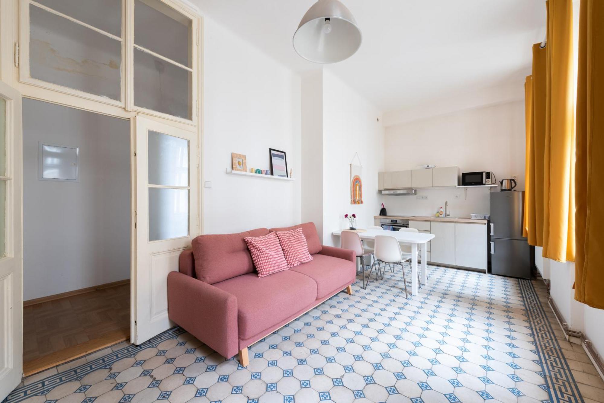 Apartment Tesnov *