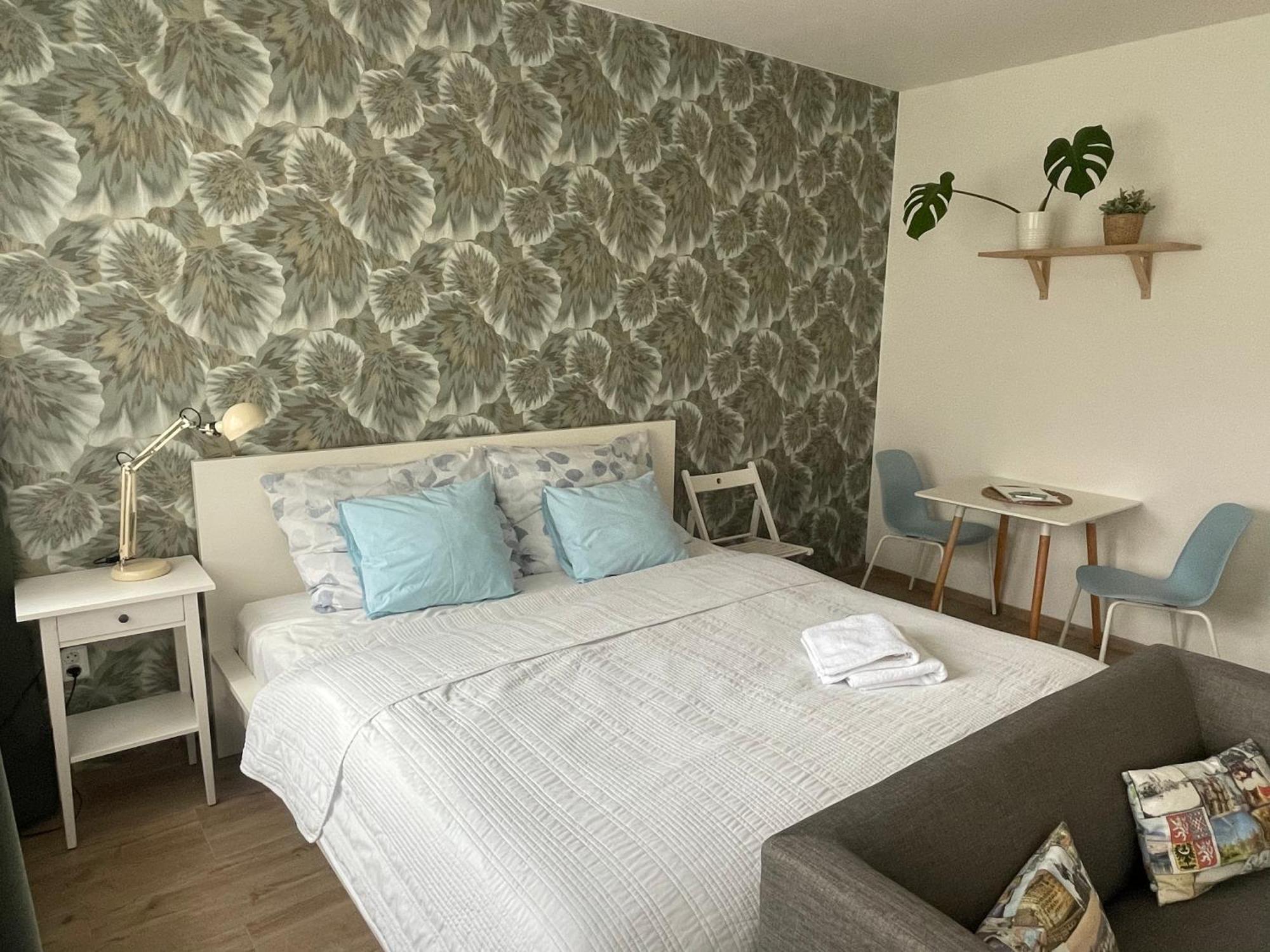 100 Apartment
