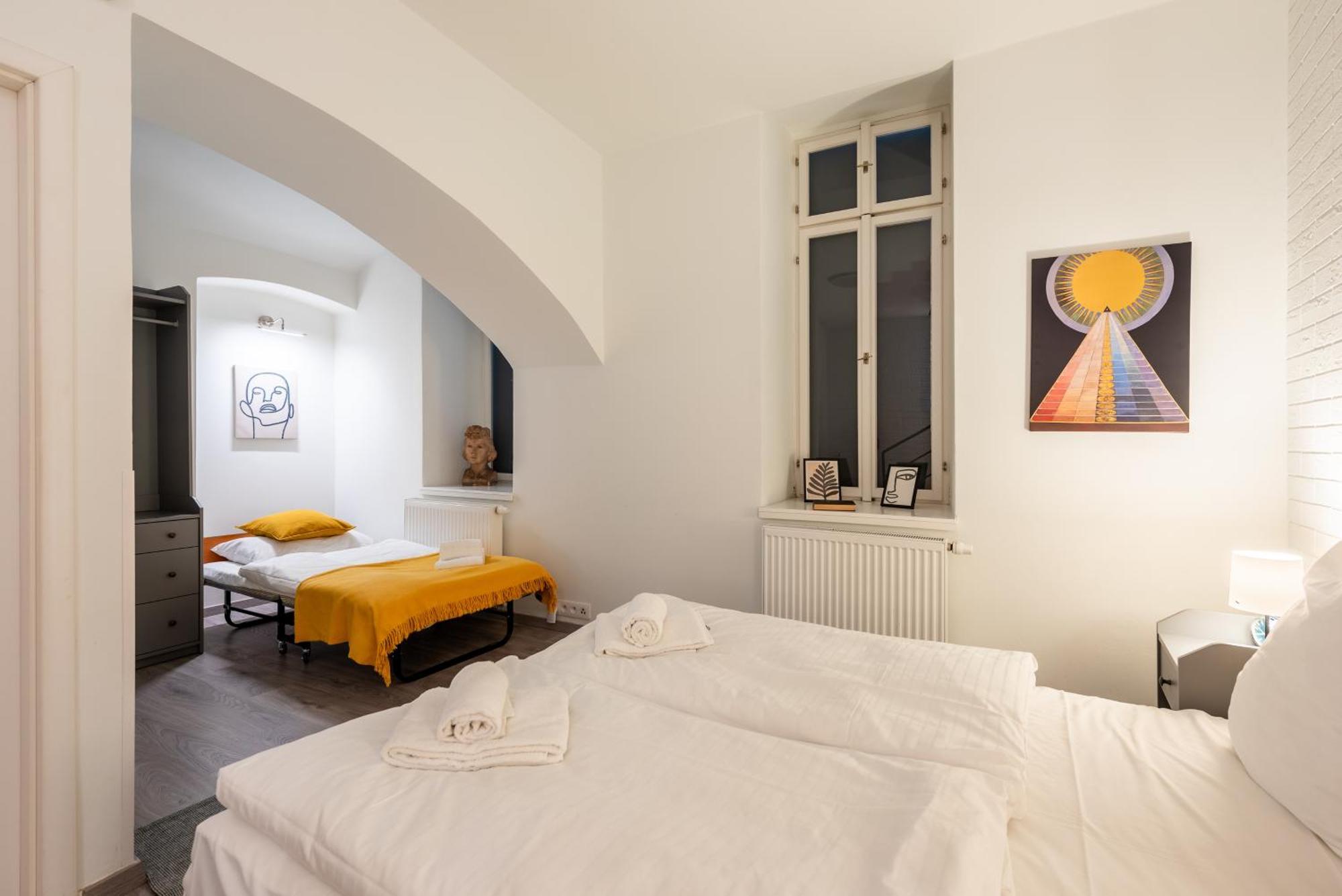 Eclectic And Design Duplex In Prag