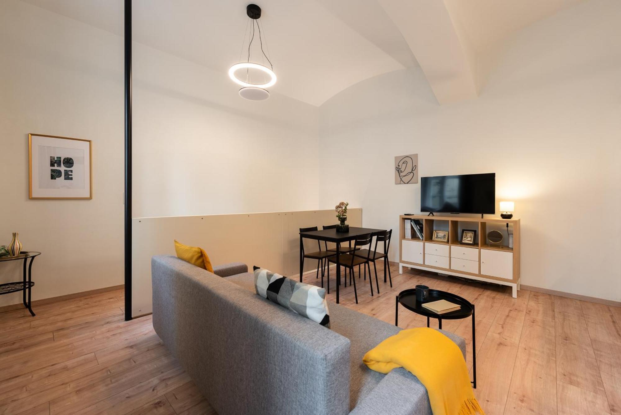 Eclectic And Design Duplex In * Prag