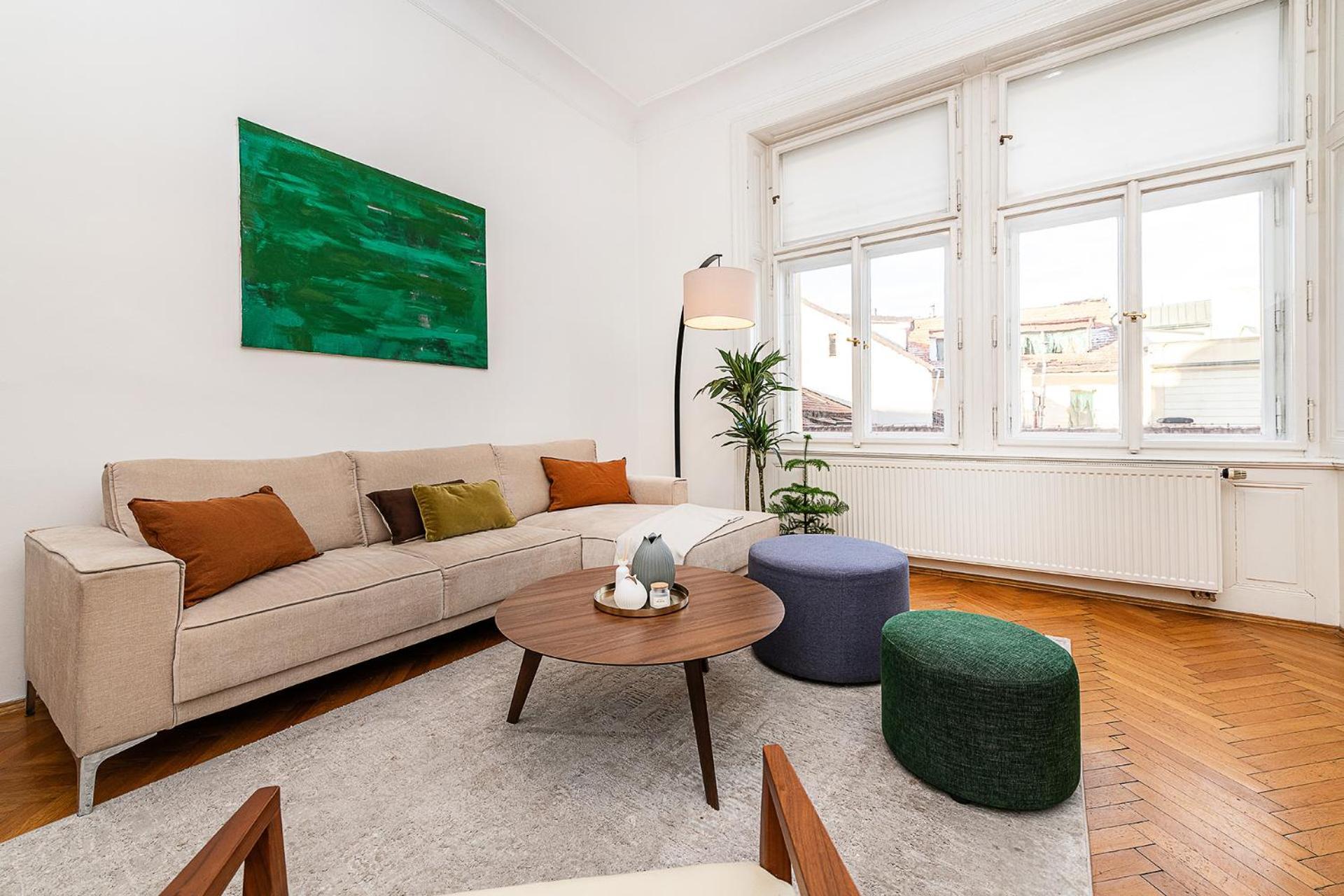 Lägenhet Spacious Two-bedroom In Old Town Prag