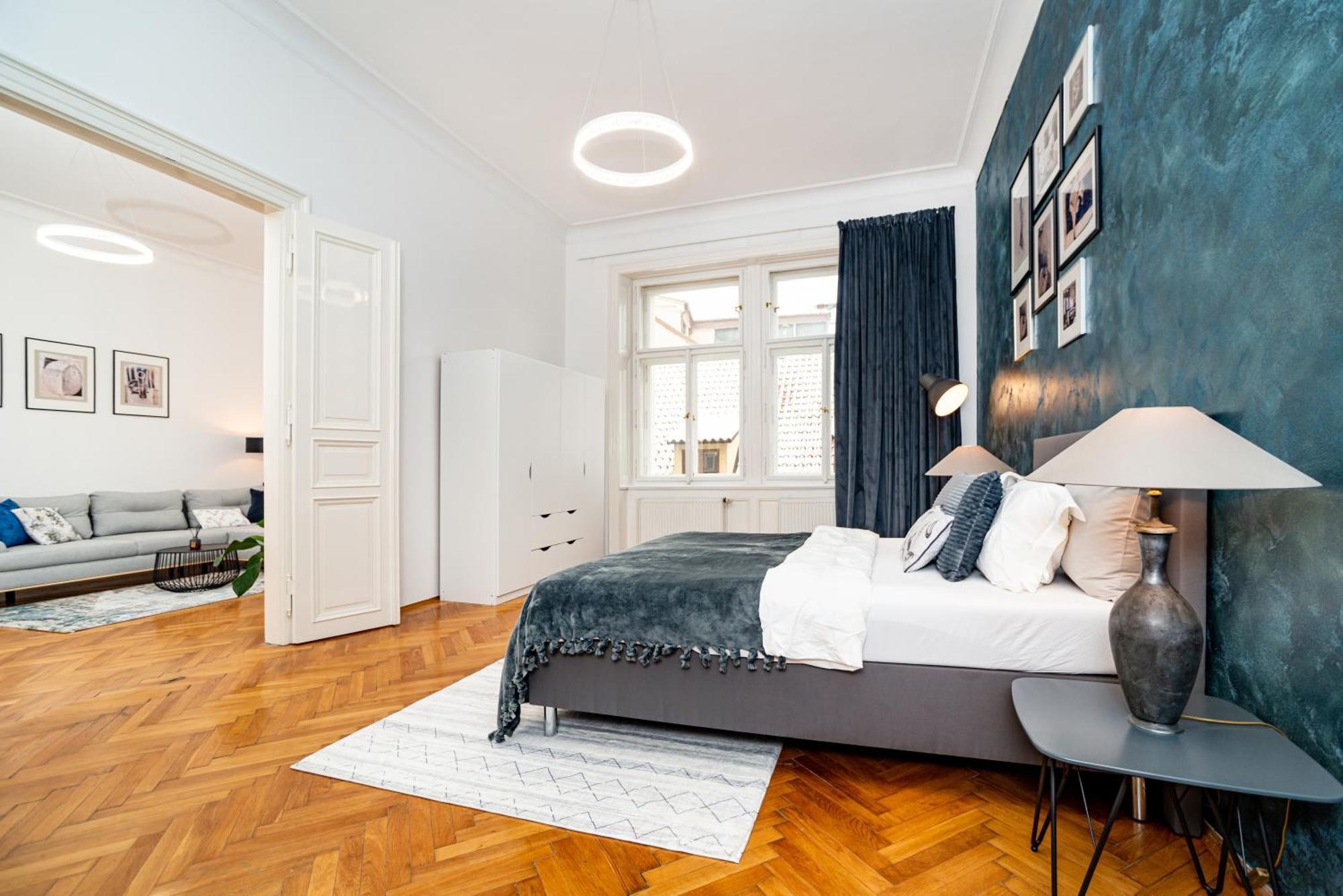 Spacious Two-bedroom In Old Town Lägenhet *