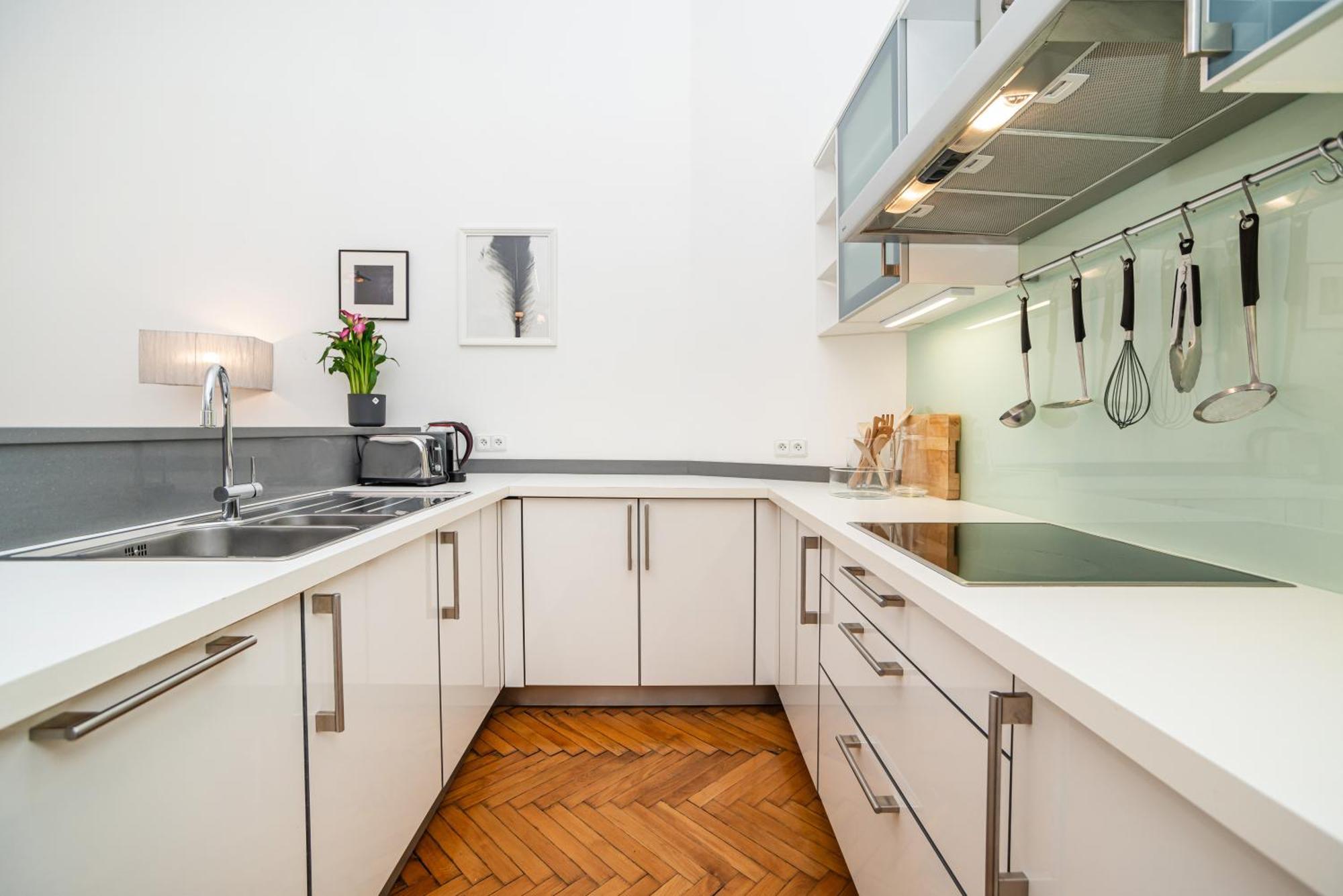Spacious Two-bedroom In Old Town Lägenhet *