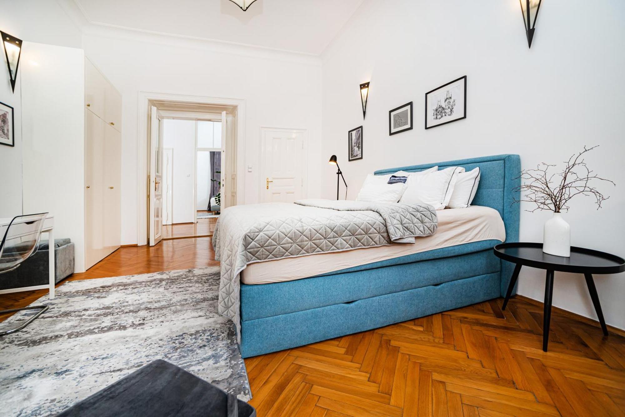 Spacious Two-bedroom In Old Town Lägenhet *
