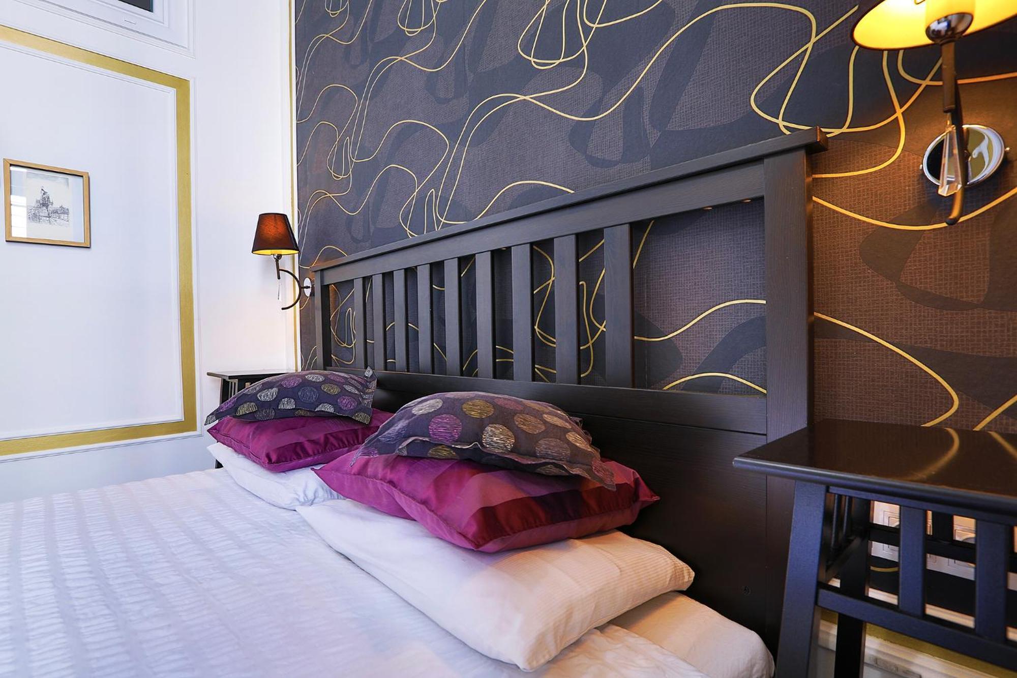Two-bedroom Haven In The Old Town *