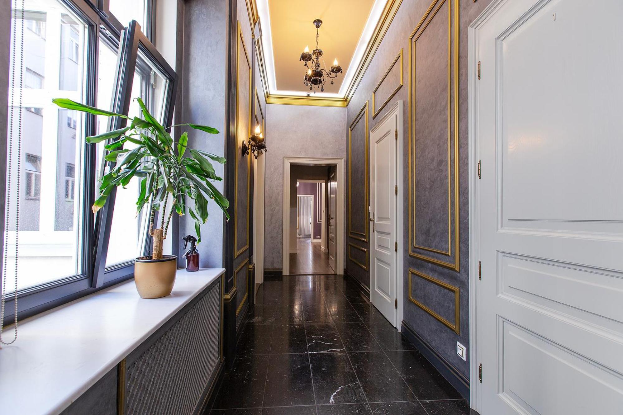 Two-bedroom Haven In The Old Town *