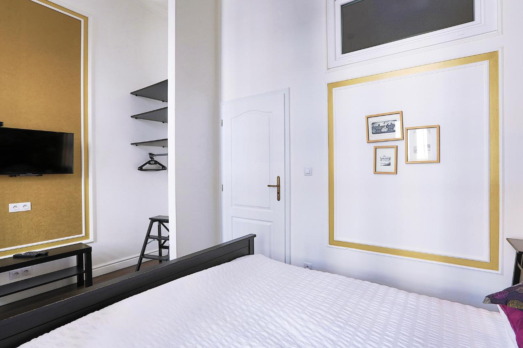 Lägenhet Two-bedroom Haven In The Old Town
