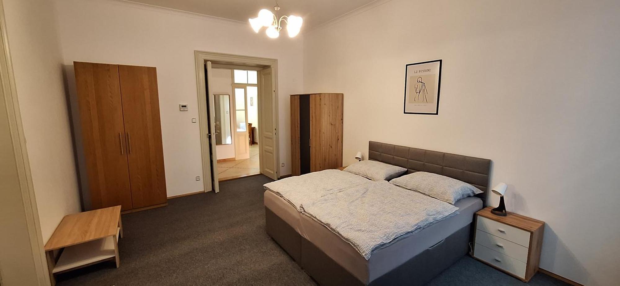 Center Thomas Apartment Prag