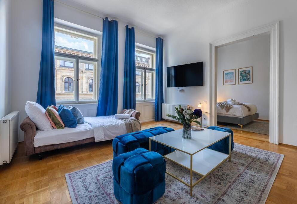 Charming 2bedroom Old Town