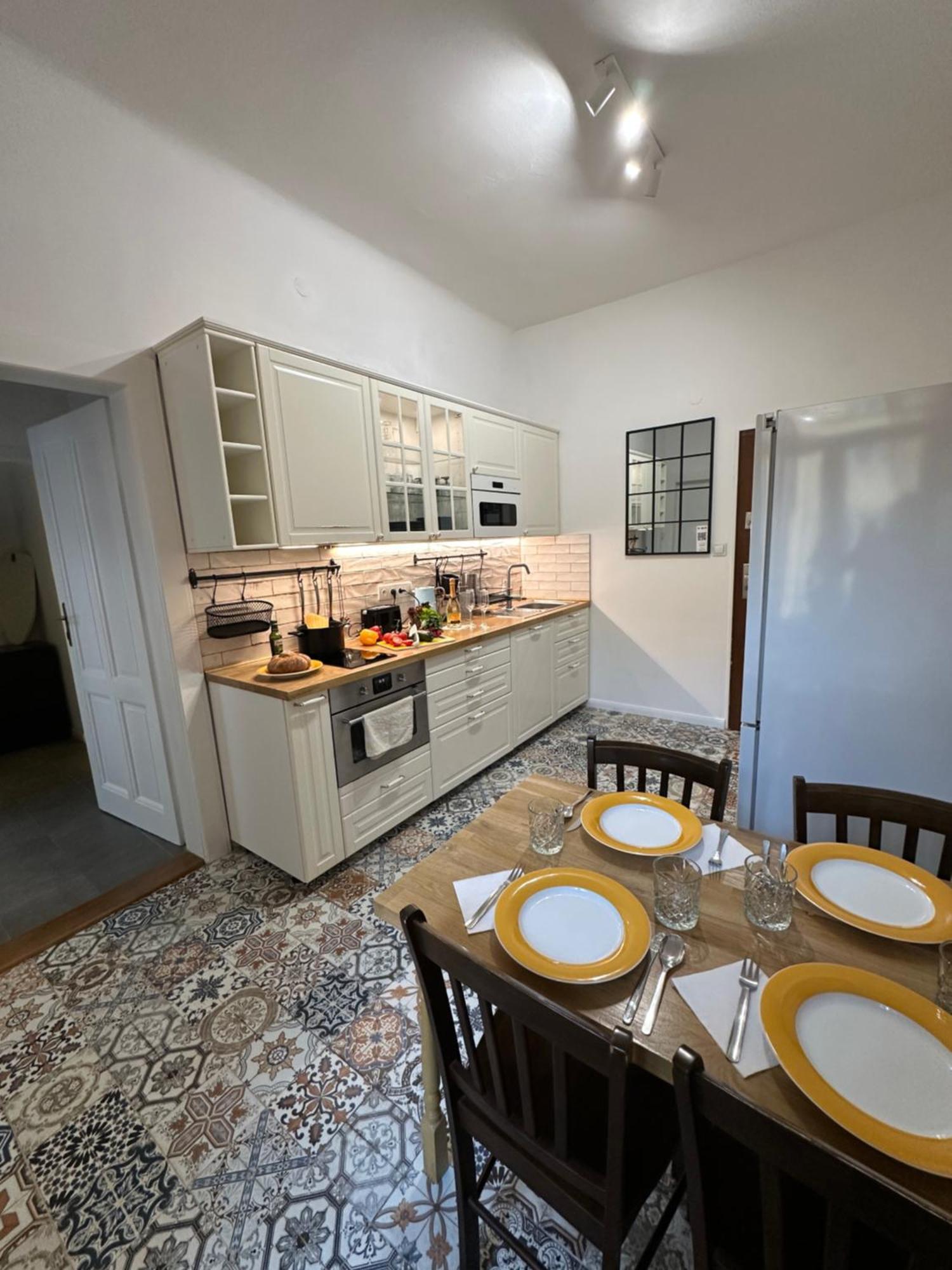 Karlin Oasis 2-bedroom *
