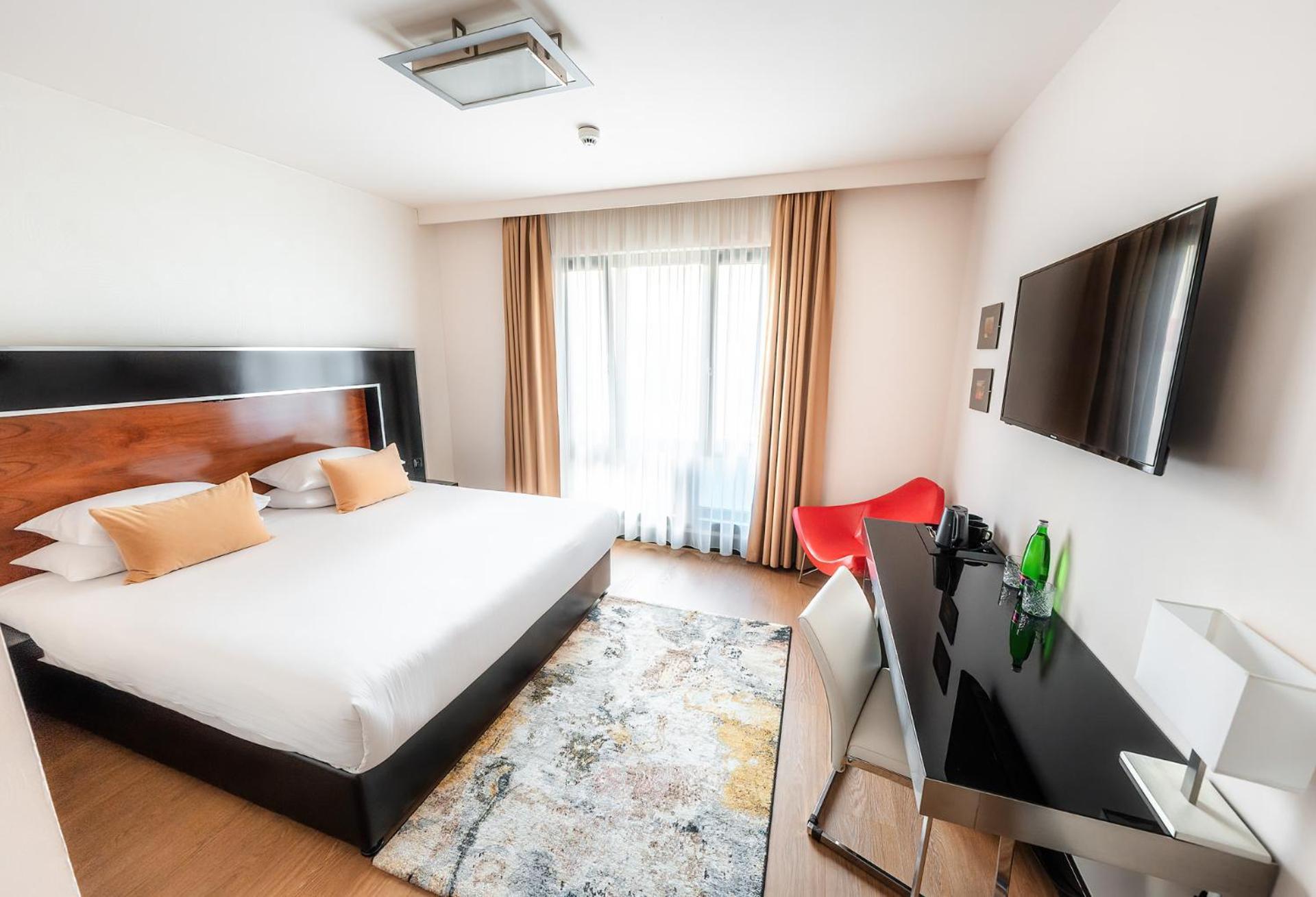 Hotel Grand Majestic 4*