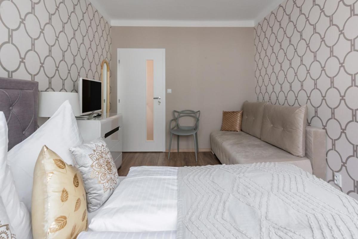 Pastel Art Deco 3bdr Ruterra