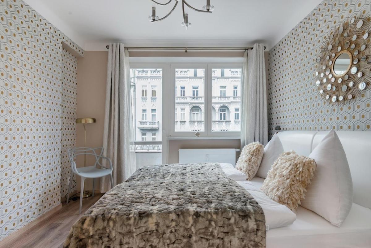 Pastel Art Deco 3bdr Ruterra Prag