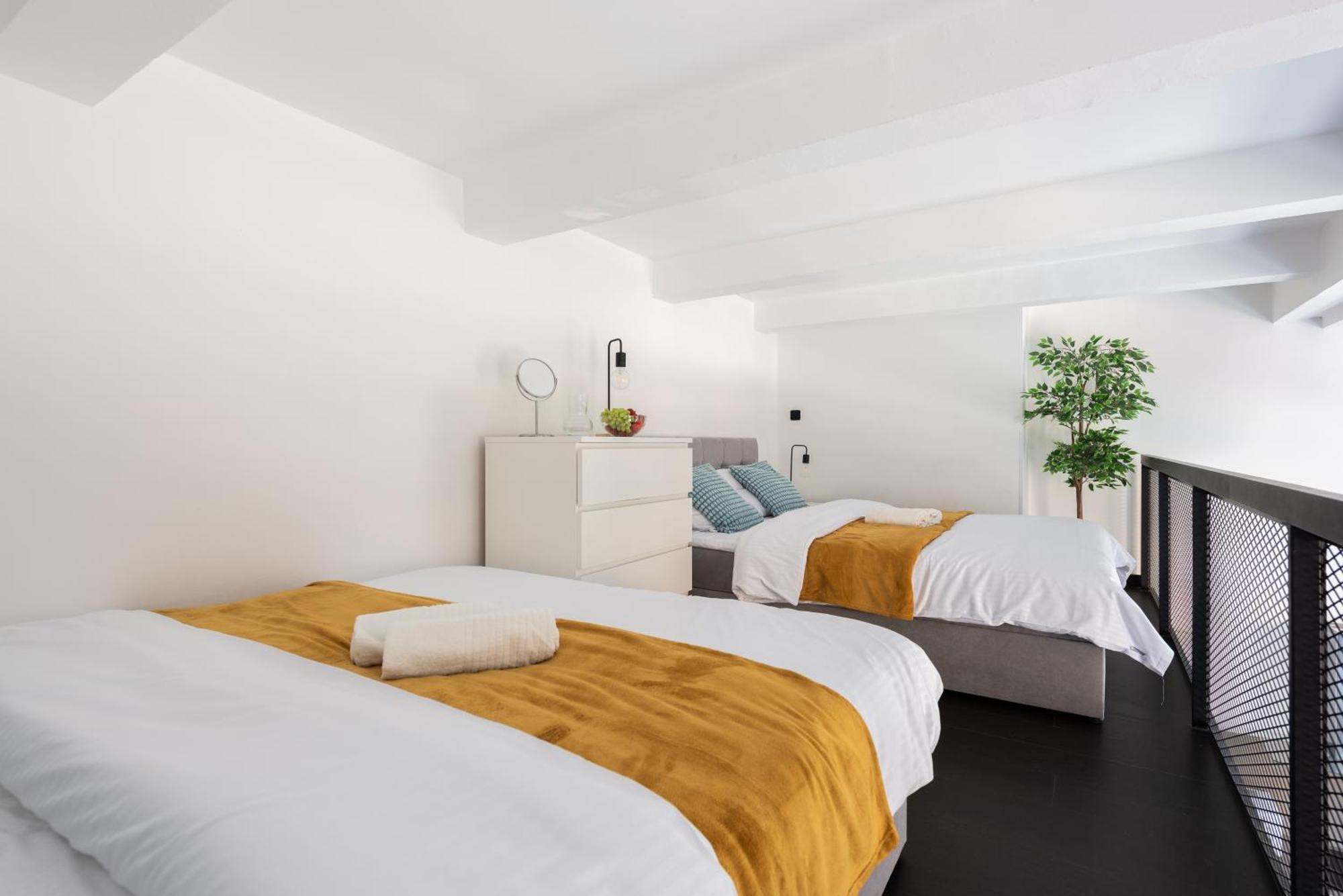 Loft Spacious In Apartment *