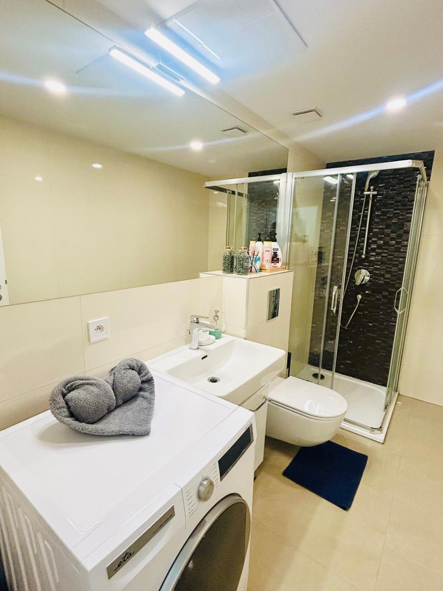 New Design & Style 50m From Wenceslas Square Apartment *