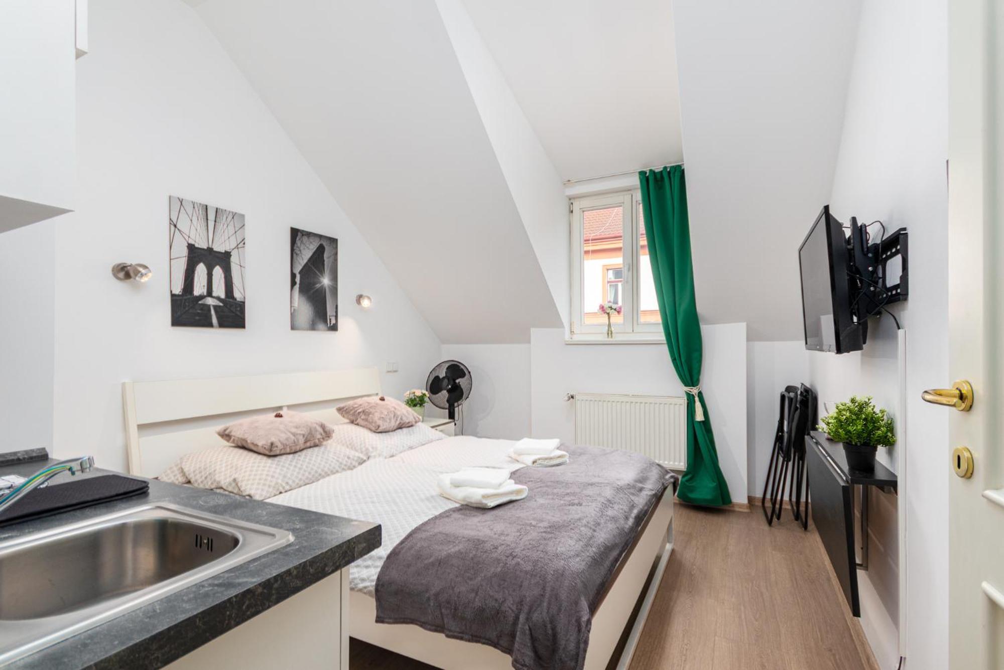 Private Retreat Close To Stations In 3 Pensionat Prag