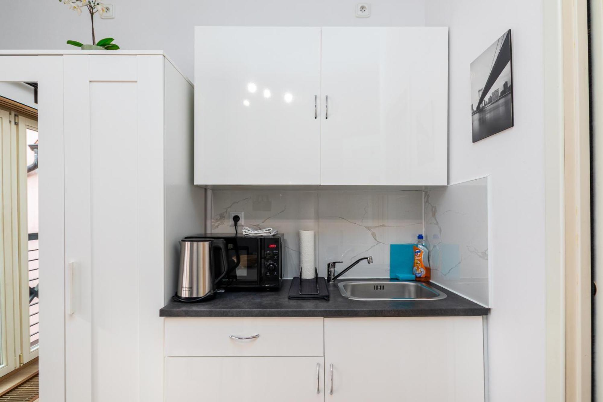 Pensionat Private Retreat Close To Stations In 3 Prag