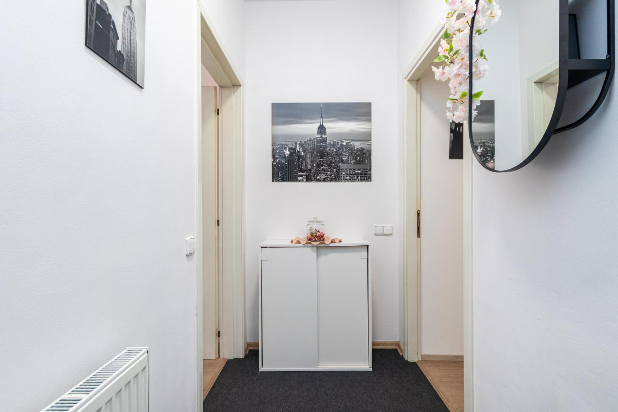 Private Retreat Close To Stations In 3 * Prag