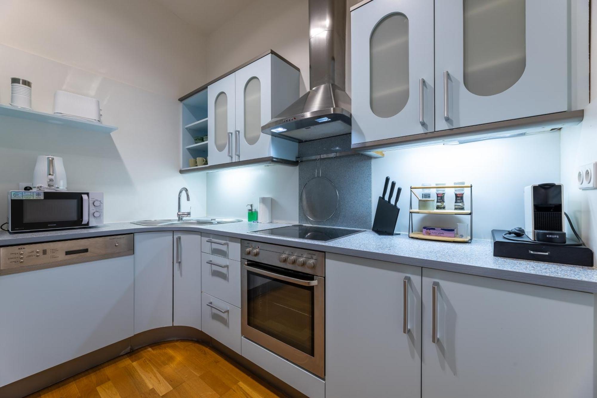 Charming 2bedroom Old Town Prag