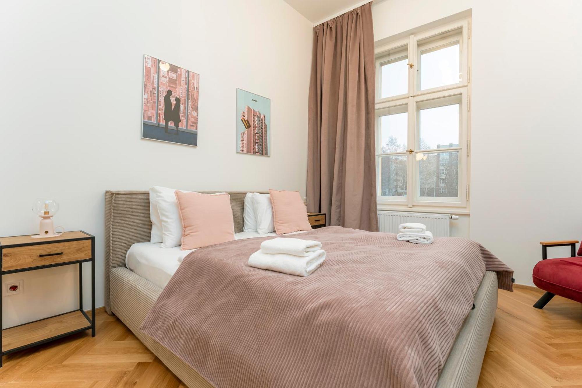 Visit Oomph Prag