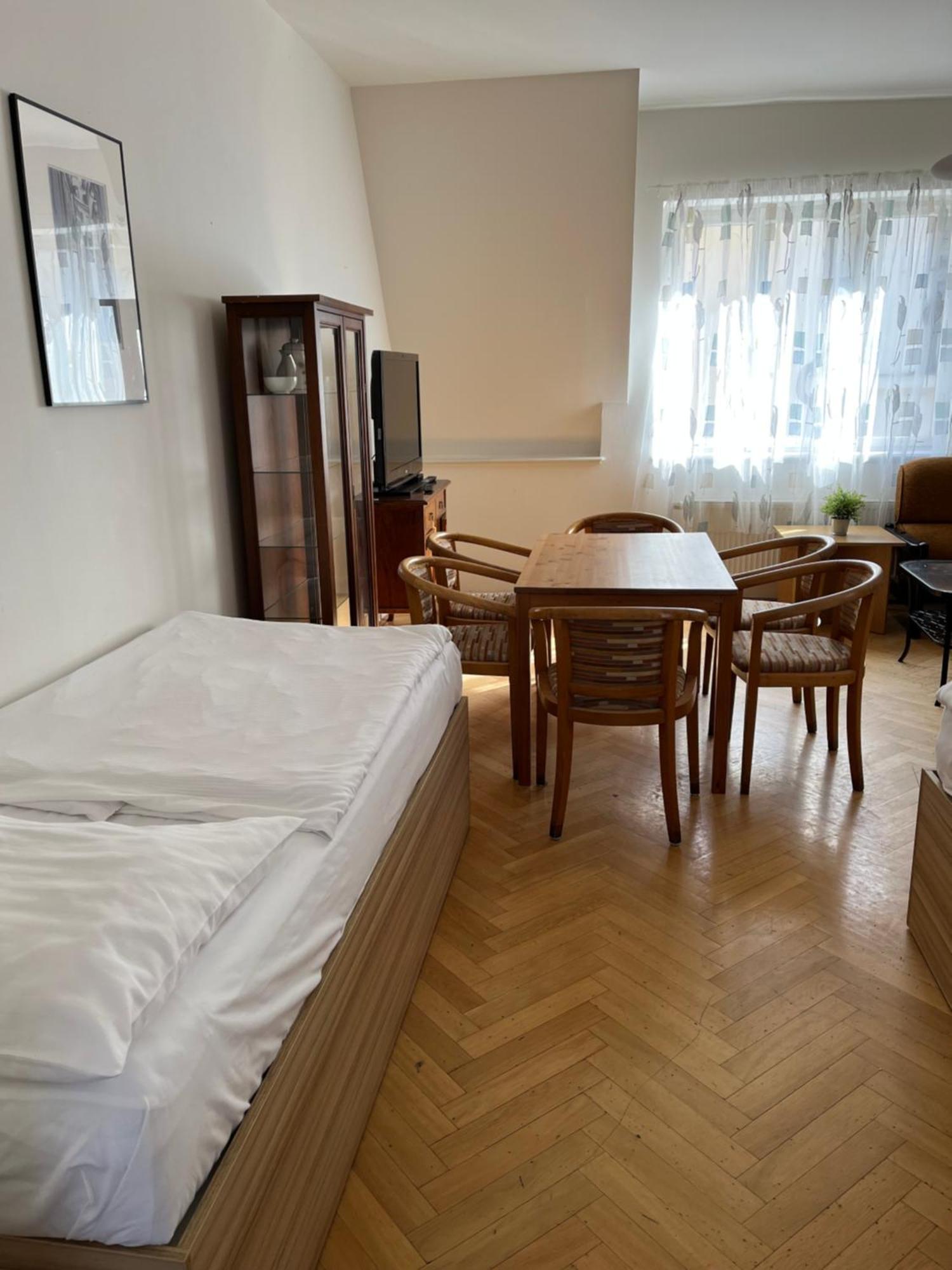 U Vejvodu * Prague