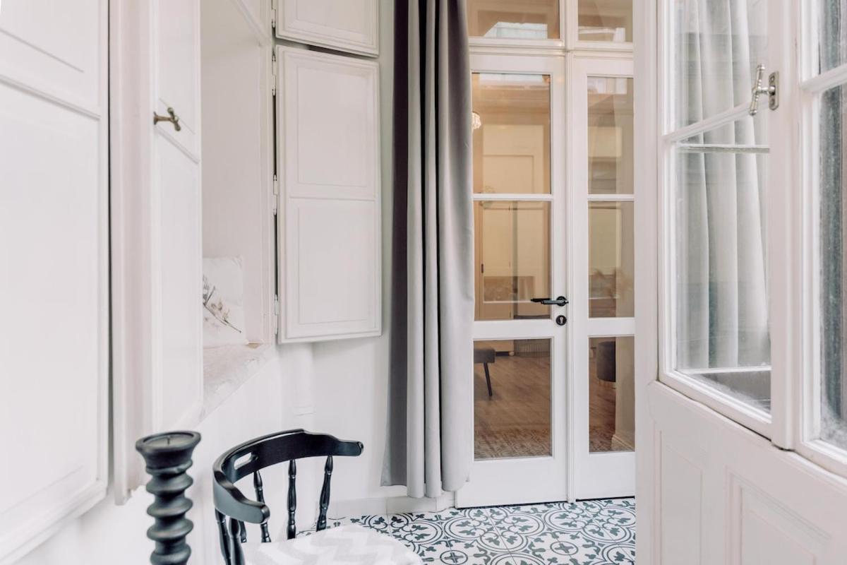 Wenceslas Square / Main Station - New Studio*****