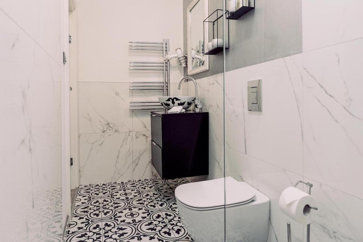 Apartmán Wenceslas Square / Main Station - New Studio***** *