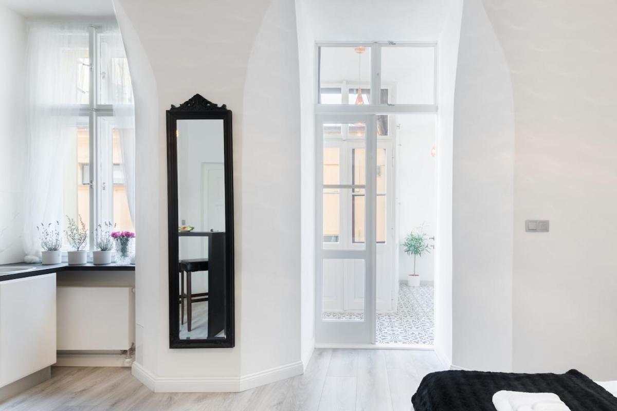 Wenceslas Square / Main Station - New Studio***** Apartmán *