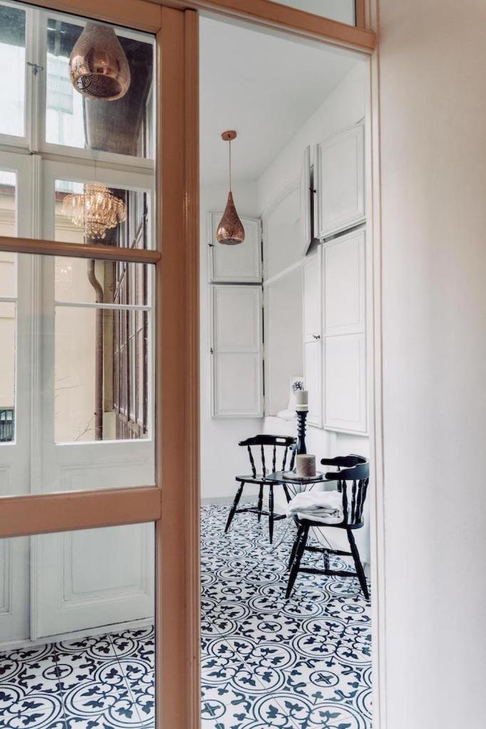 Wenceslas Square / Main Station - New Studio***** * Praha