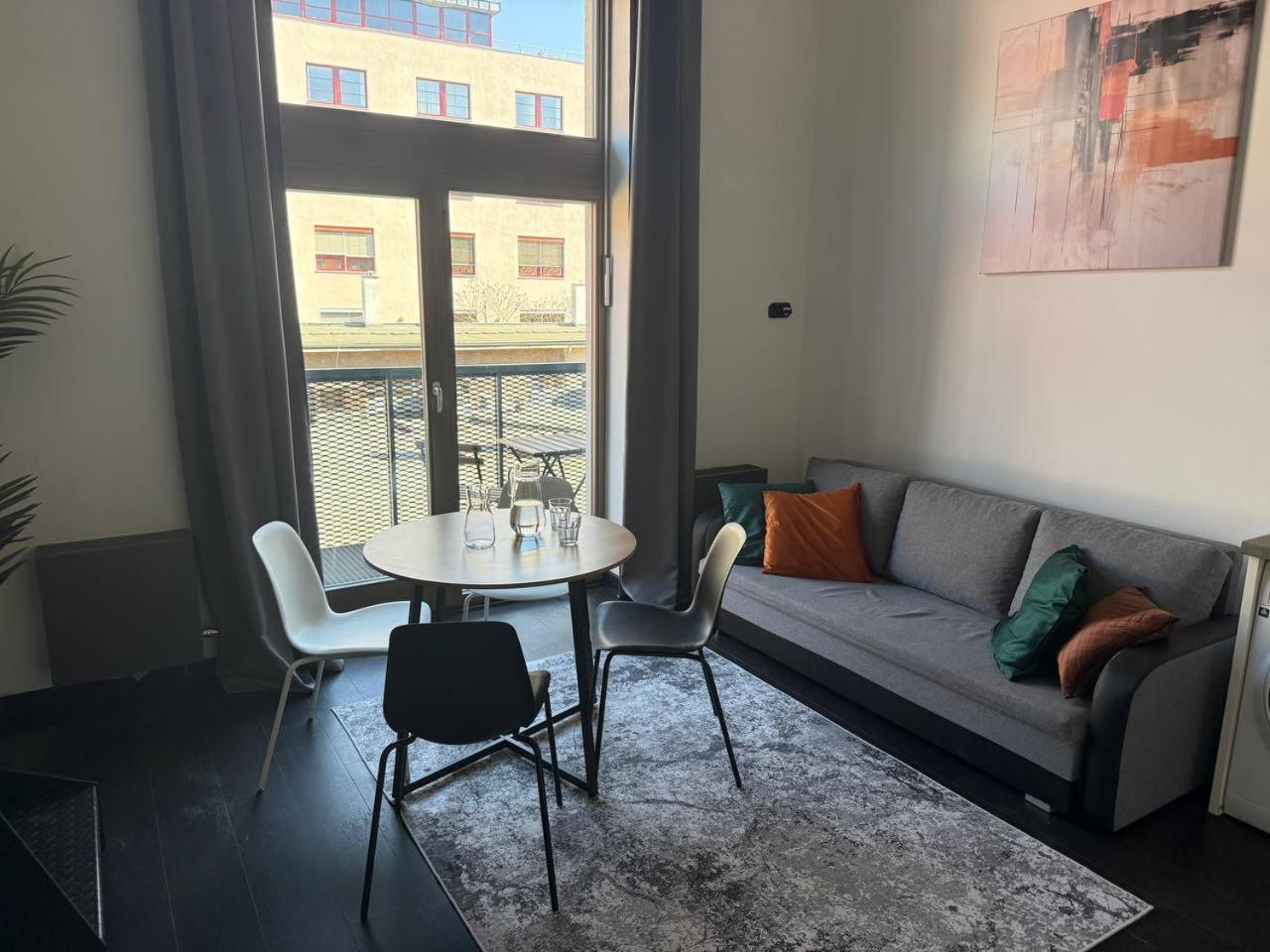 Loft Spacious In Apartment Prag