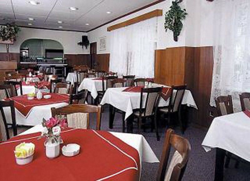 Hotel White Lion 4*