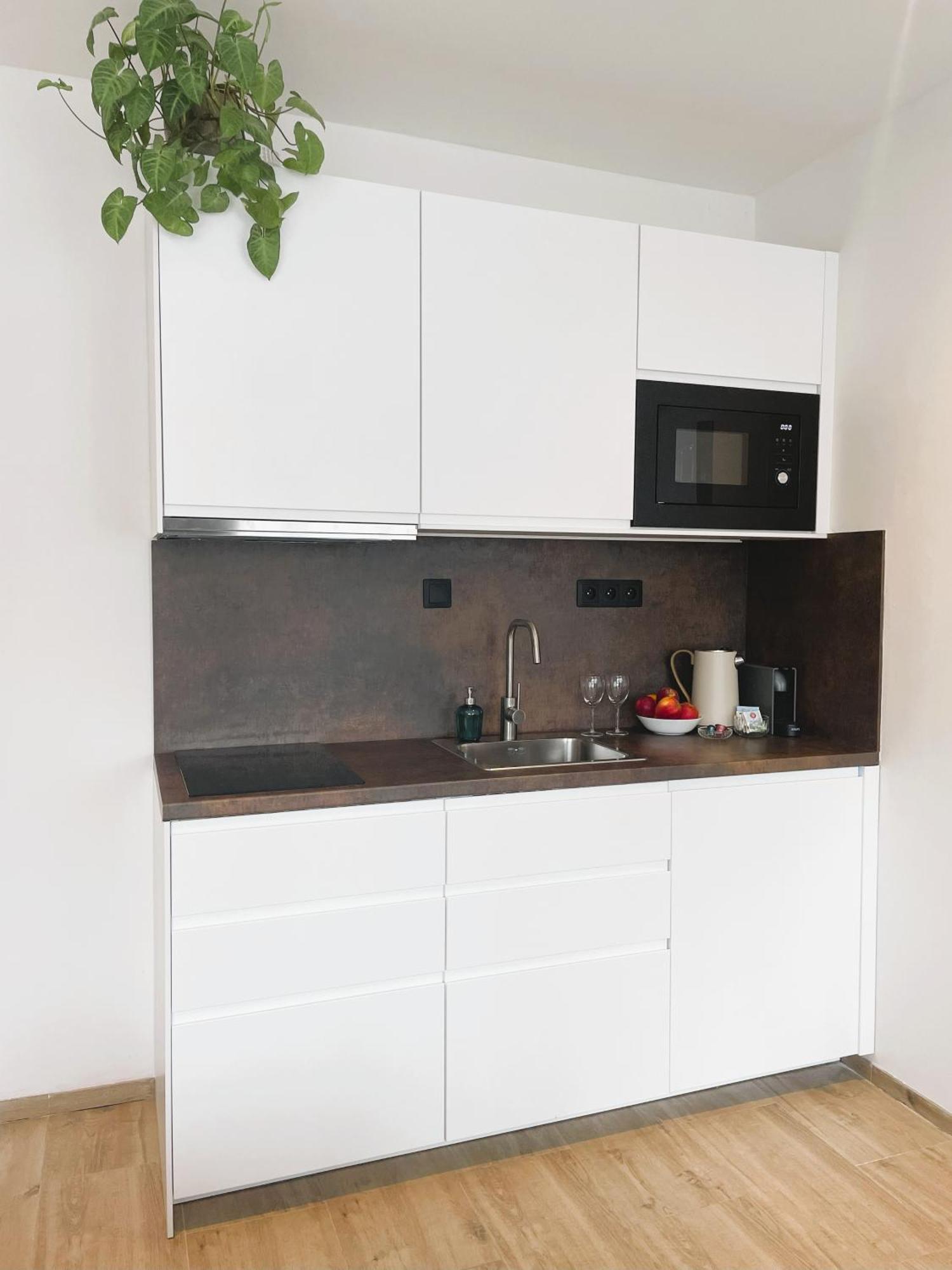 Apartment 100 *