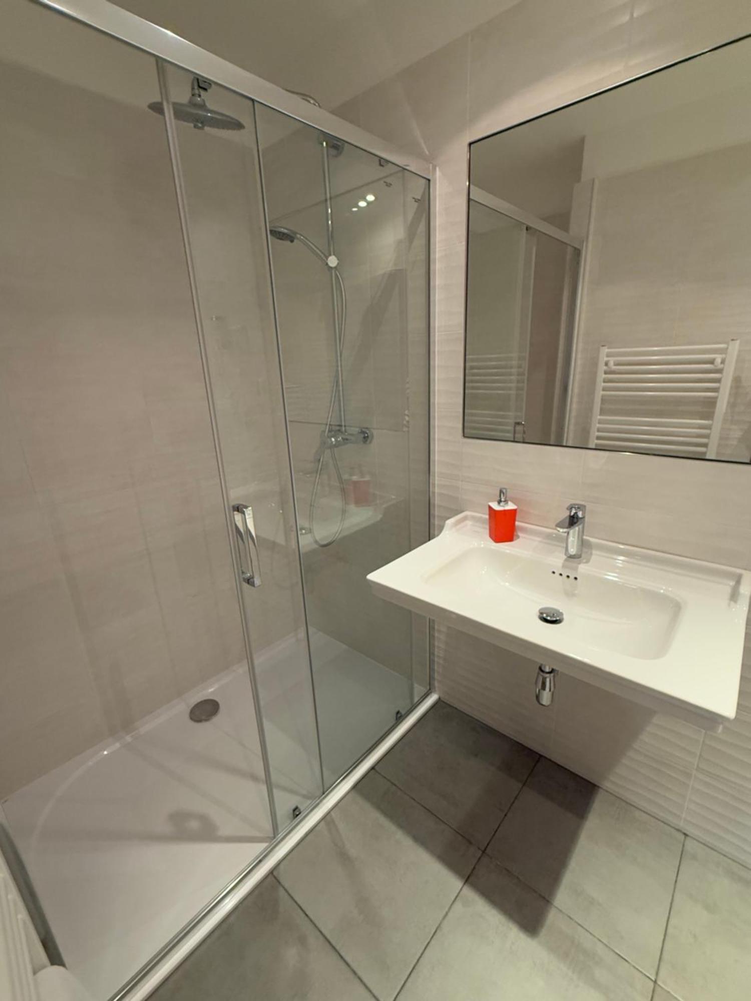 King George Hotel 3*