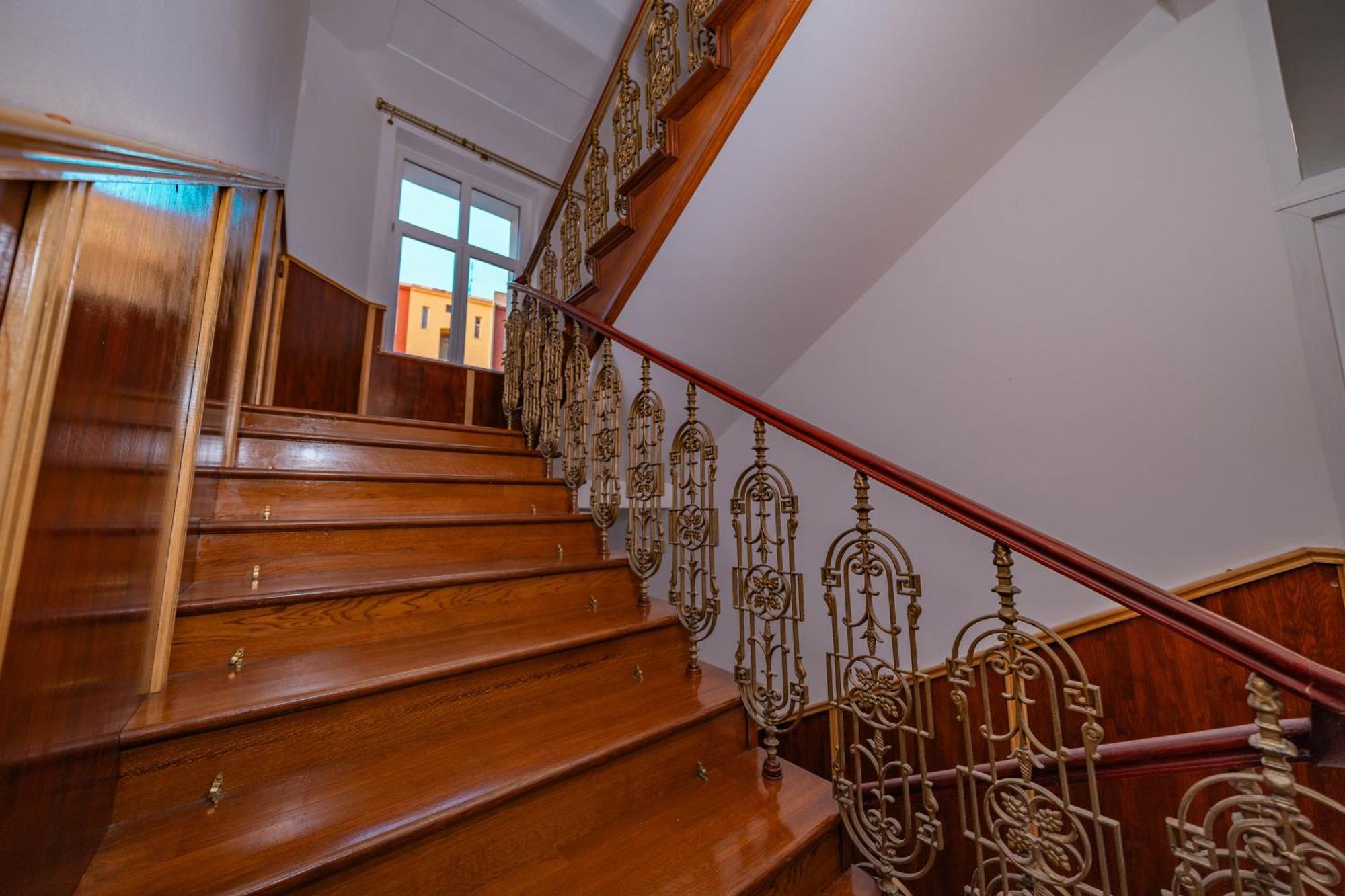 6 Bob's - 3 Bedrooms, King Size Beds *