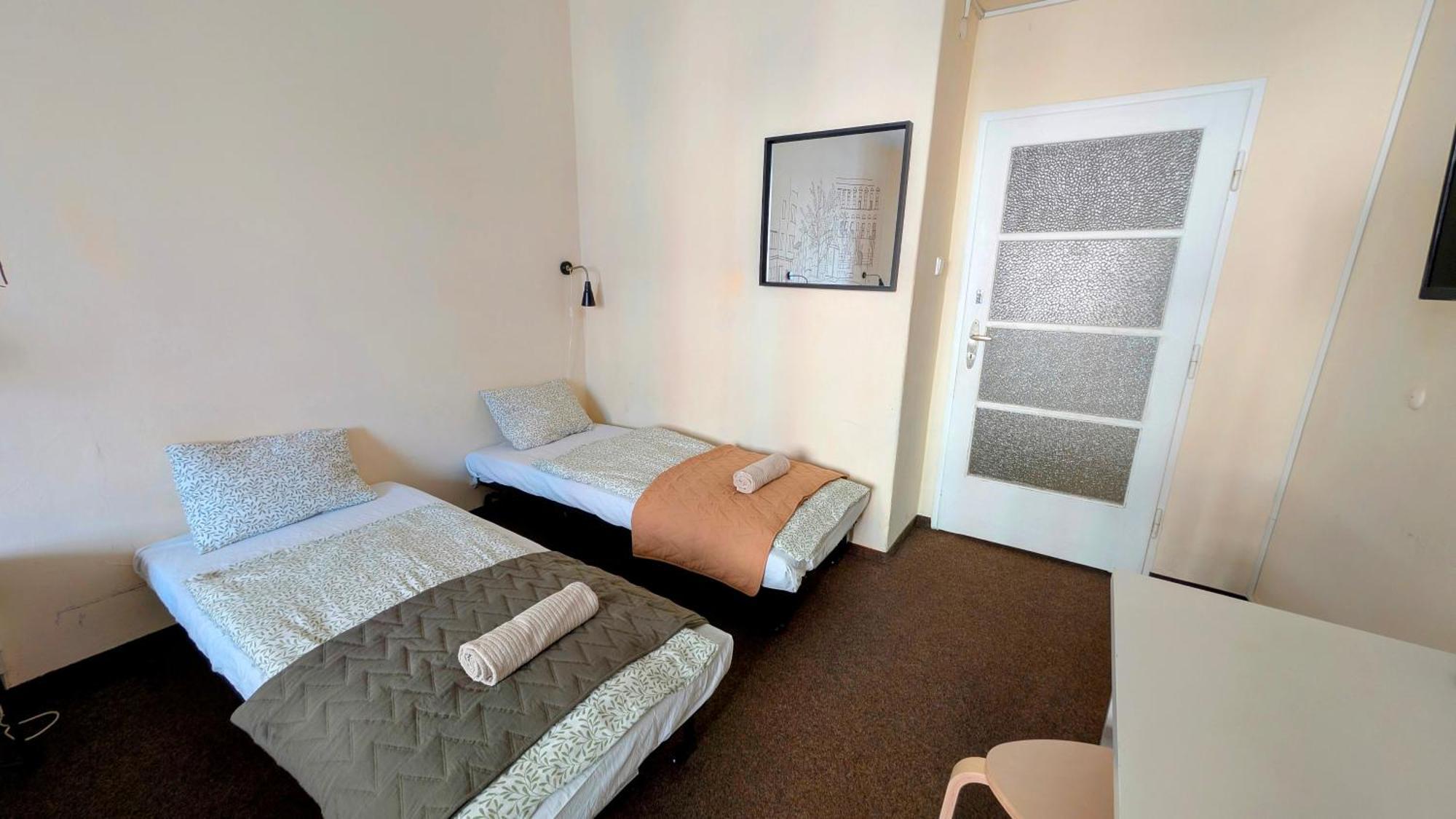 Flat In Zizkov -103- Lägenhet