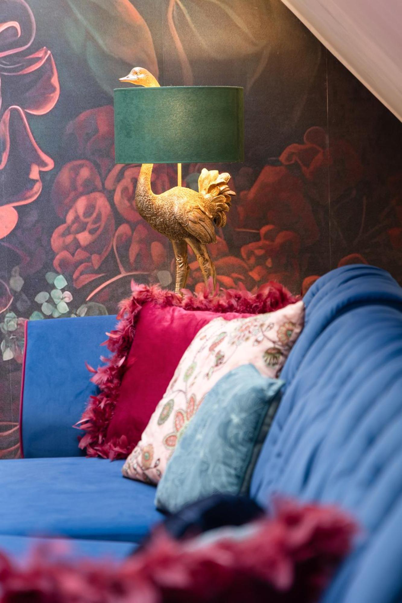 Decadent Art Deco Balcony Apartment In Old Town Prag