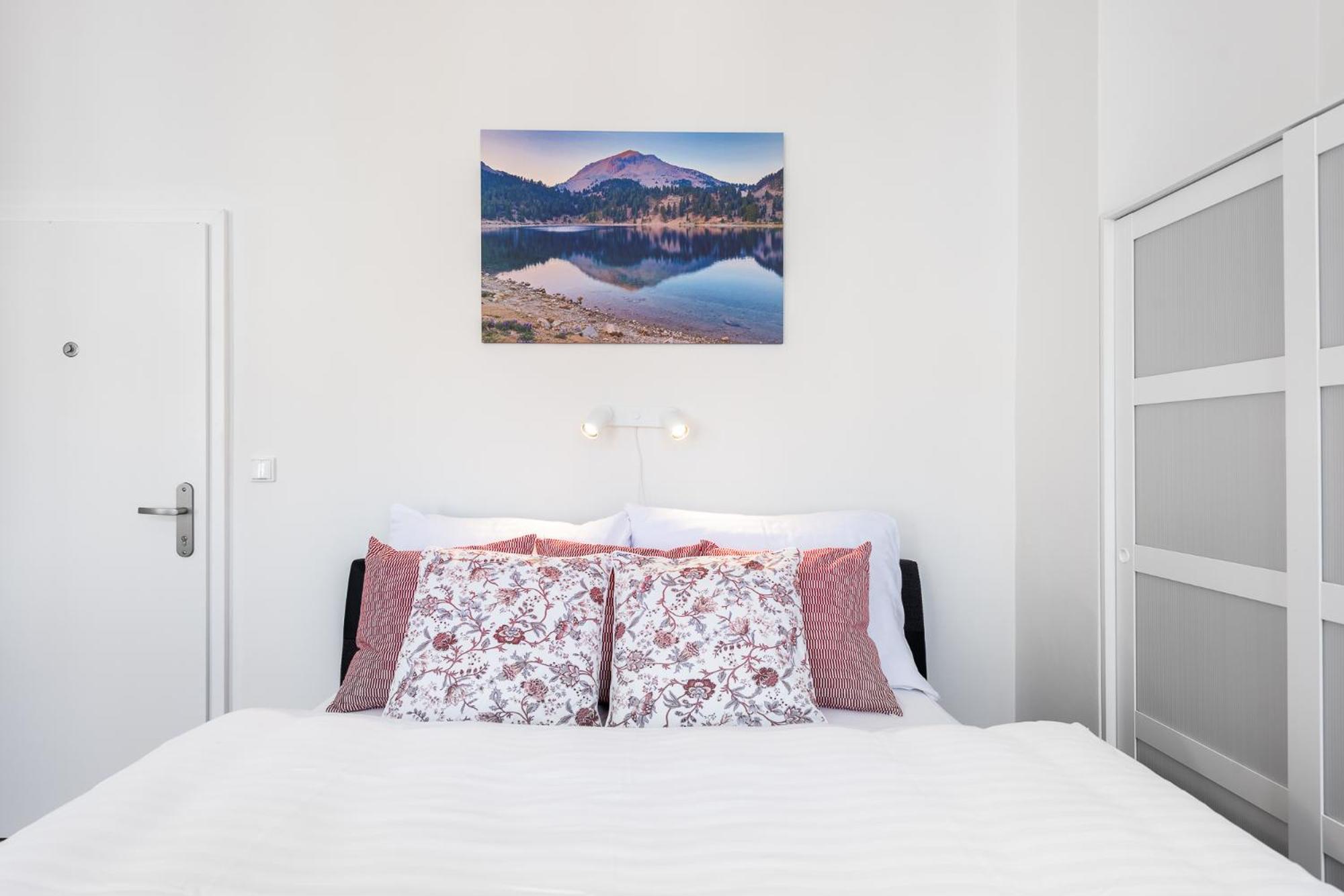 Tesnov Apartment