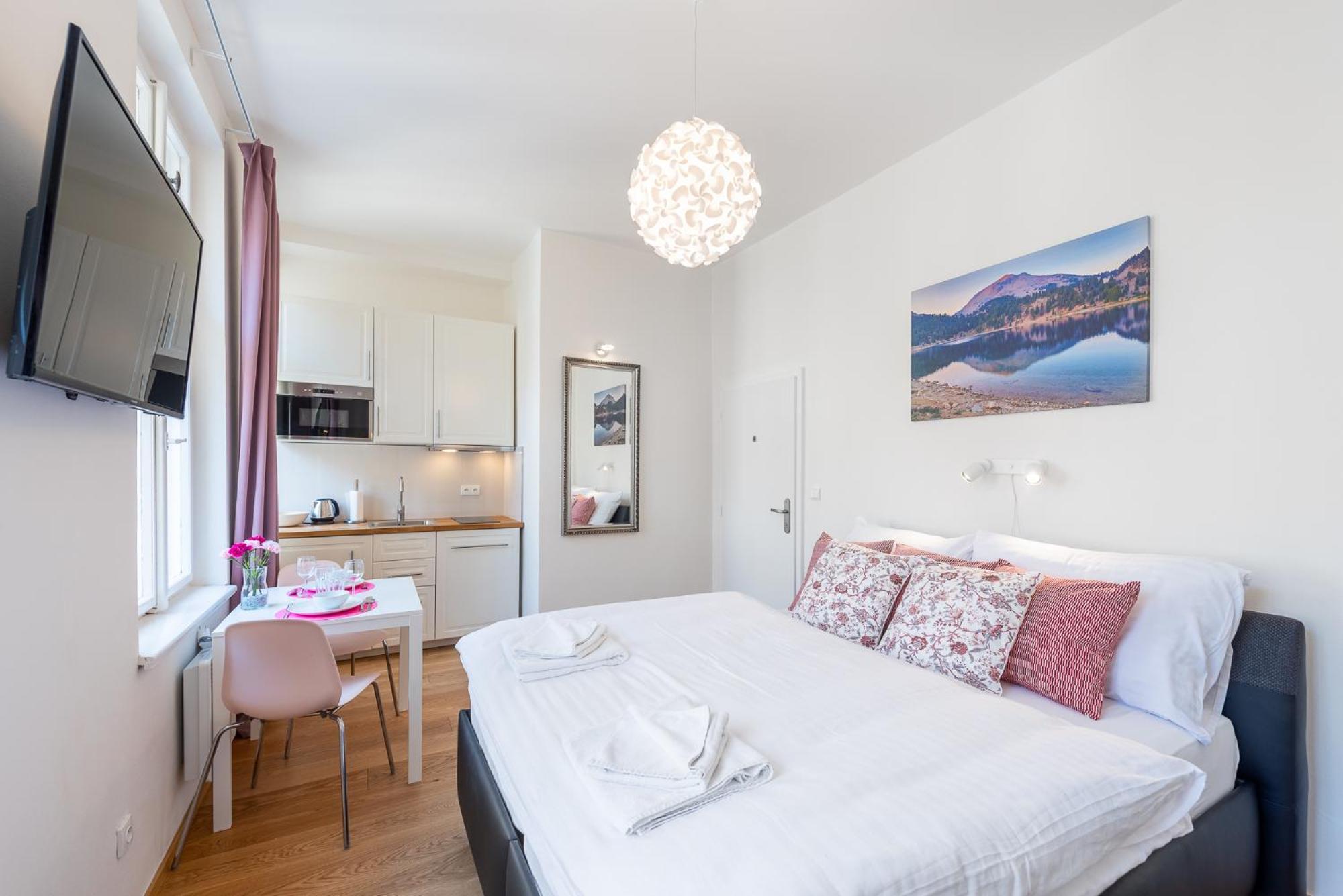 Tesnov Apartment