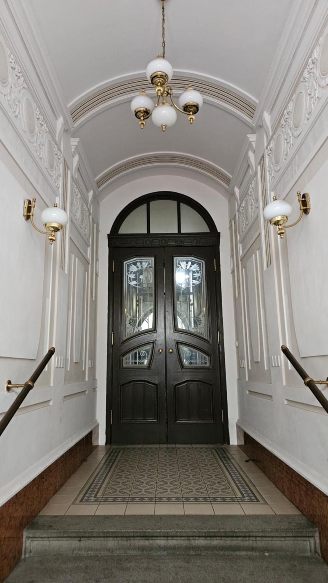 Decadent Art Deco Balcony Apartment In Old Town * Prag