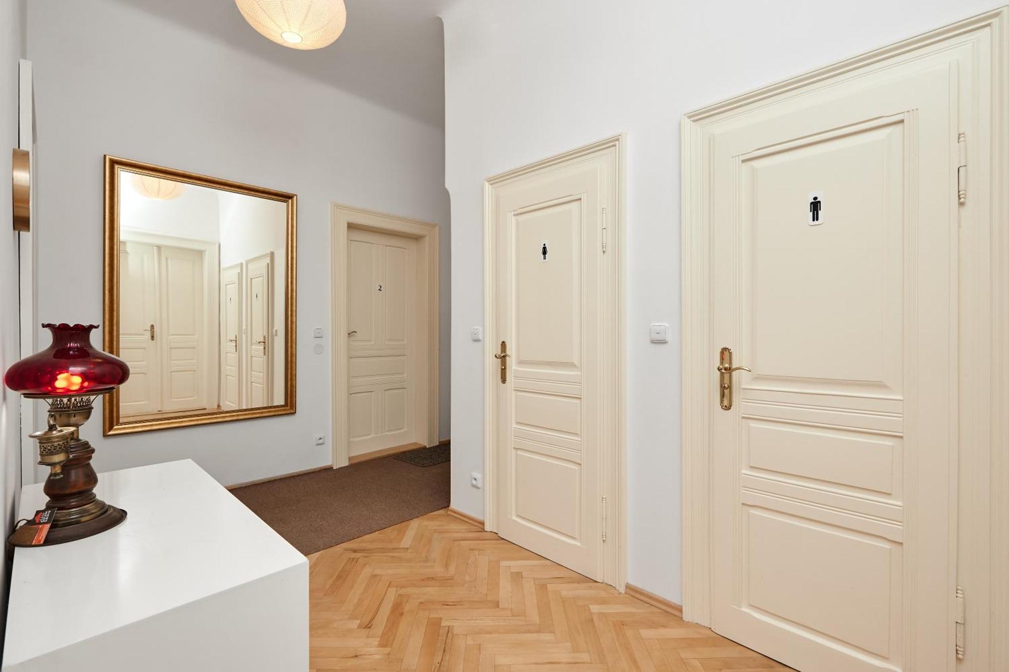 Old Town & Parking Assistance * Prag