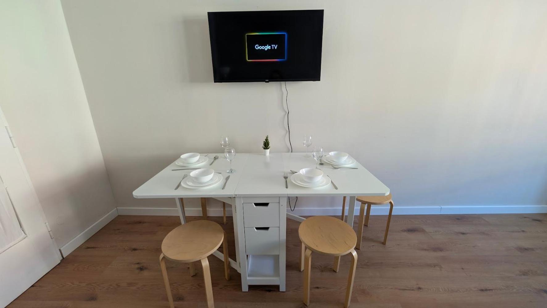 Lägenhet Flat In Zizkov -302- Prag