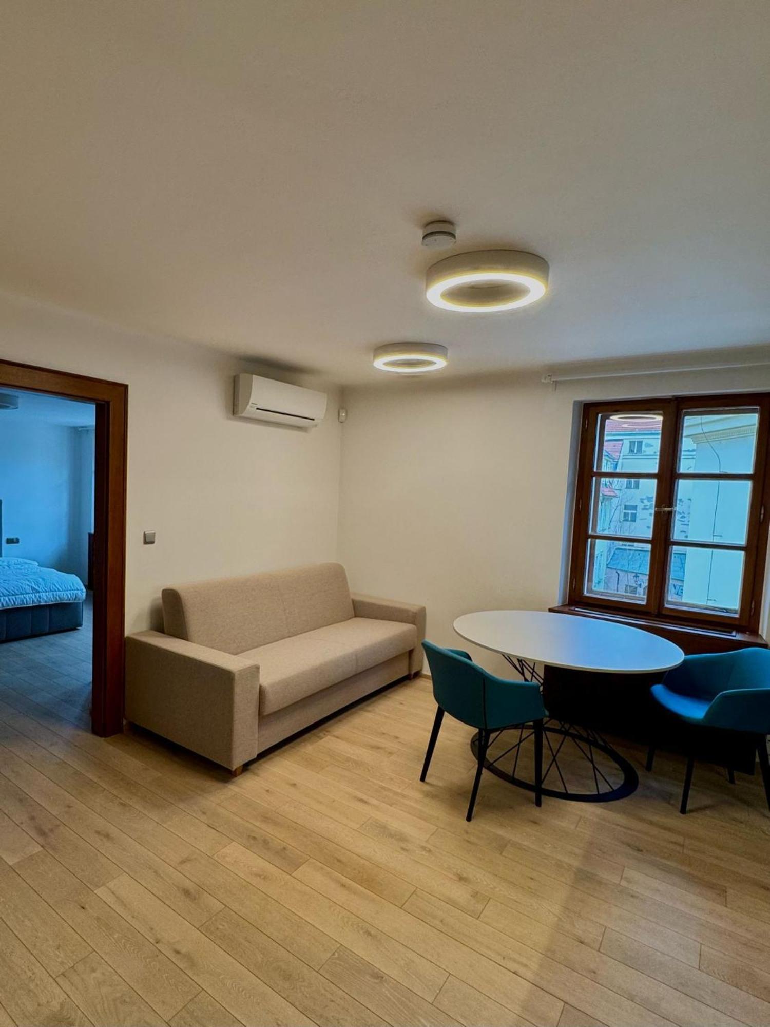 U 3 Pstrosu Hotell