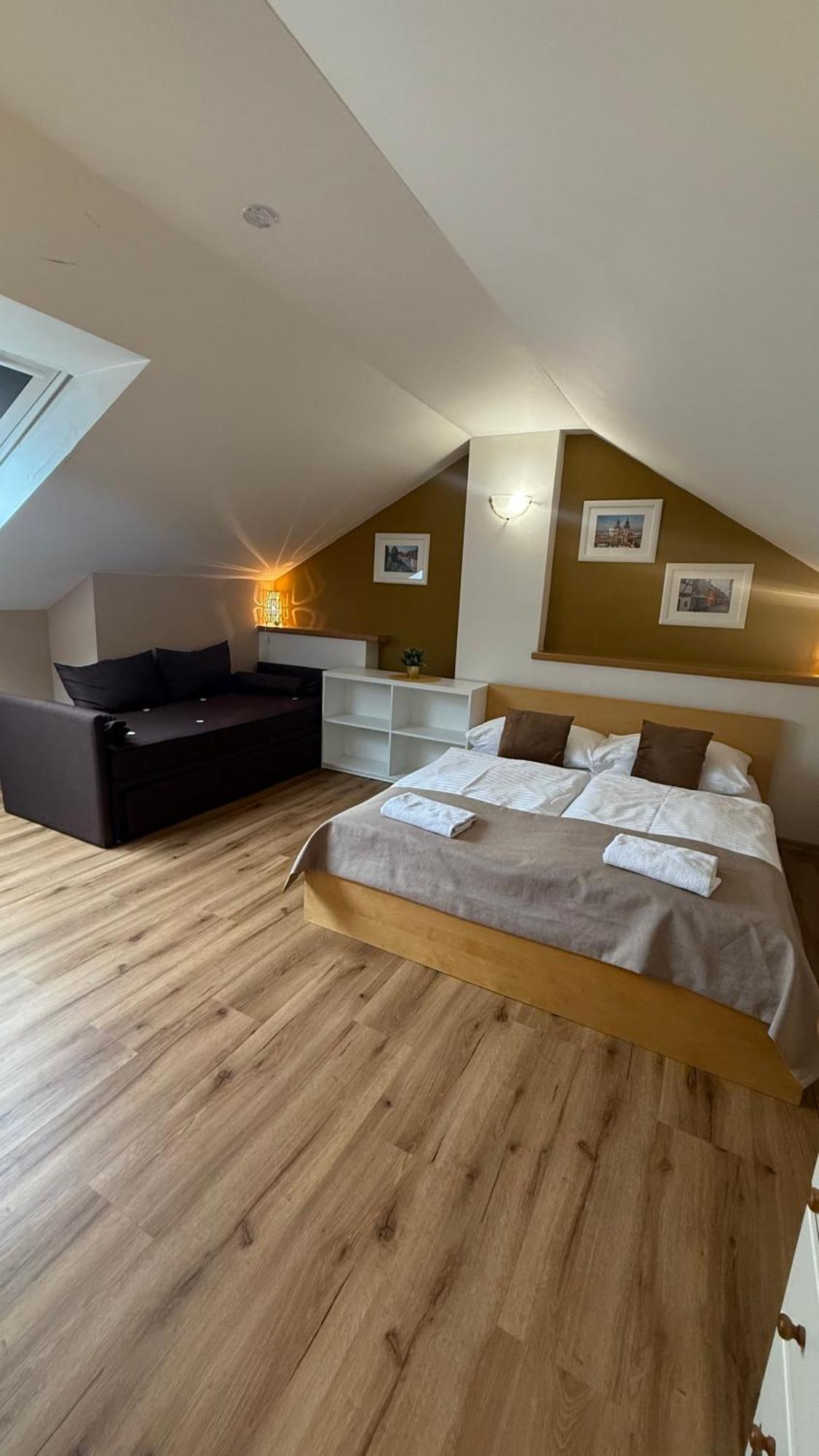 Lägenhet Central 3Bdr Penthouse With Terrace&Ac Prag