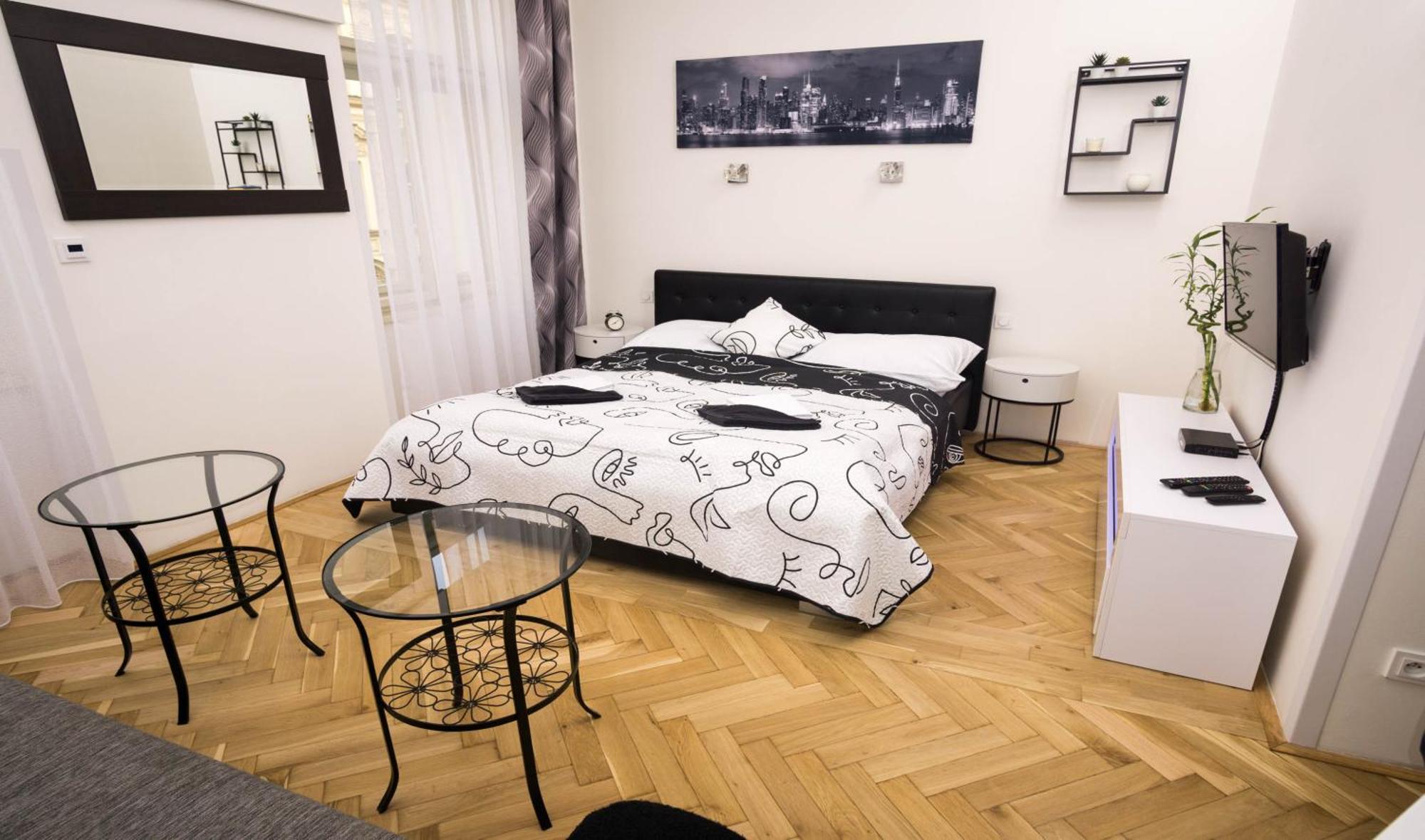 Black & White By Wenceslas Square And Muzeum
