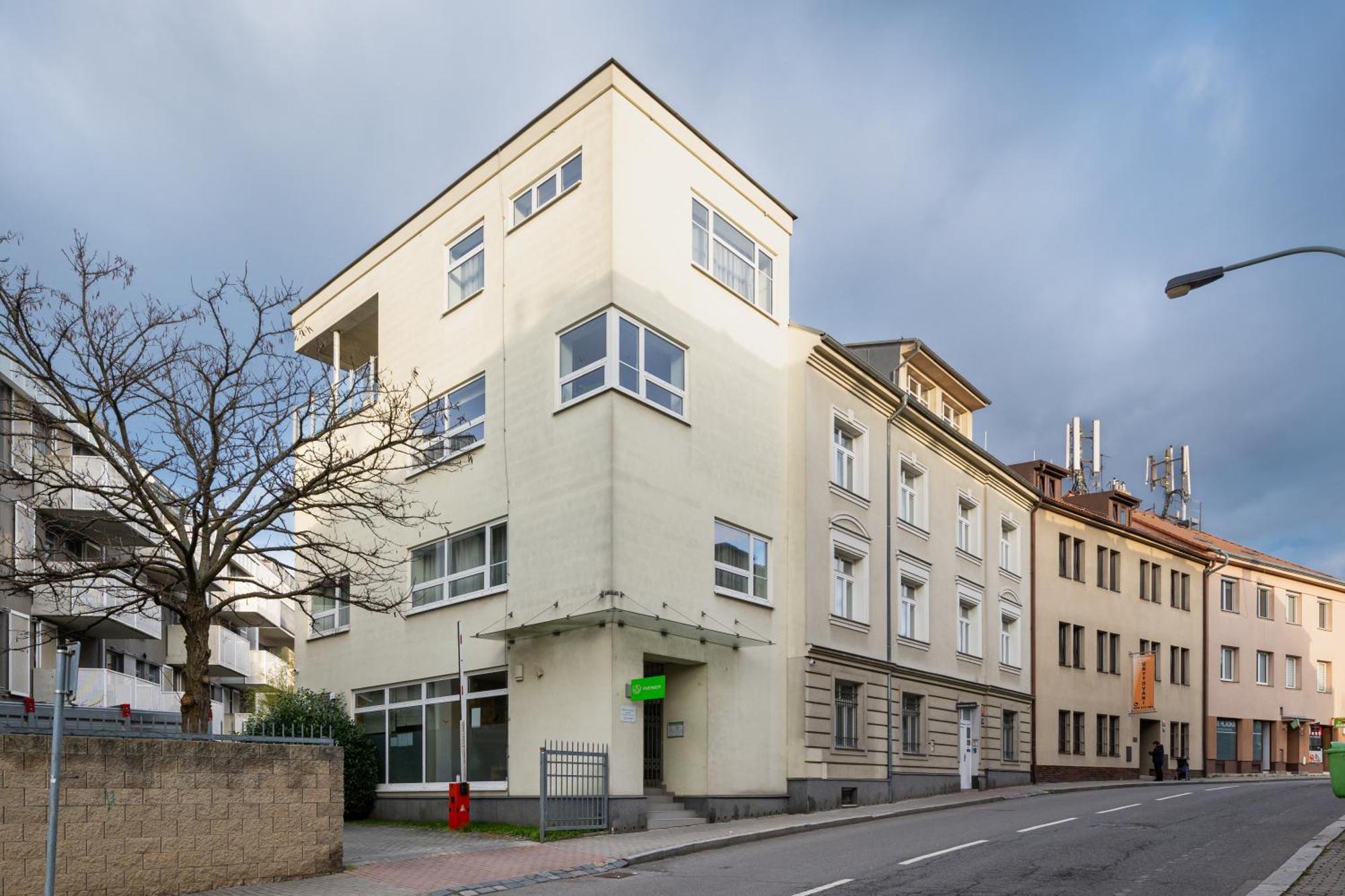 Veleslavin Apartment *