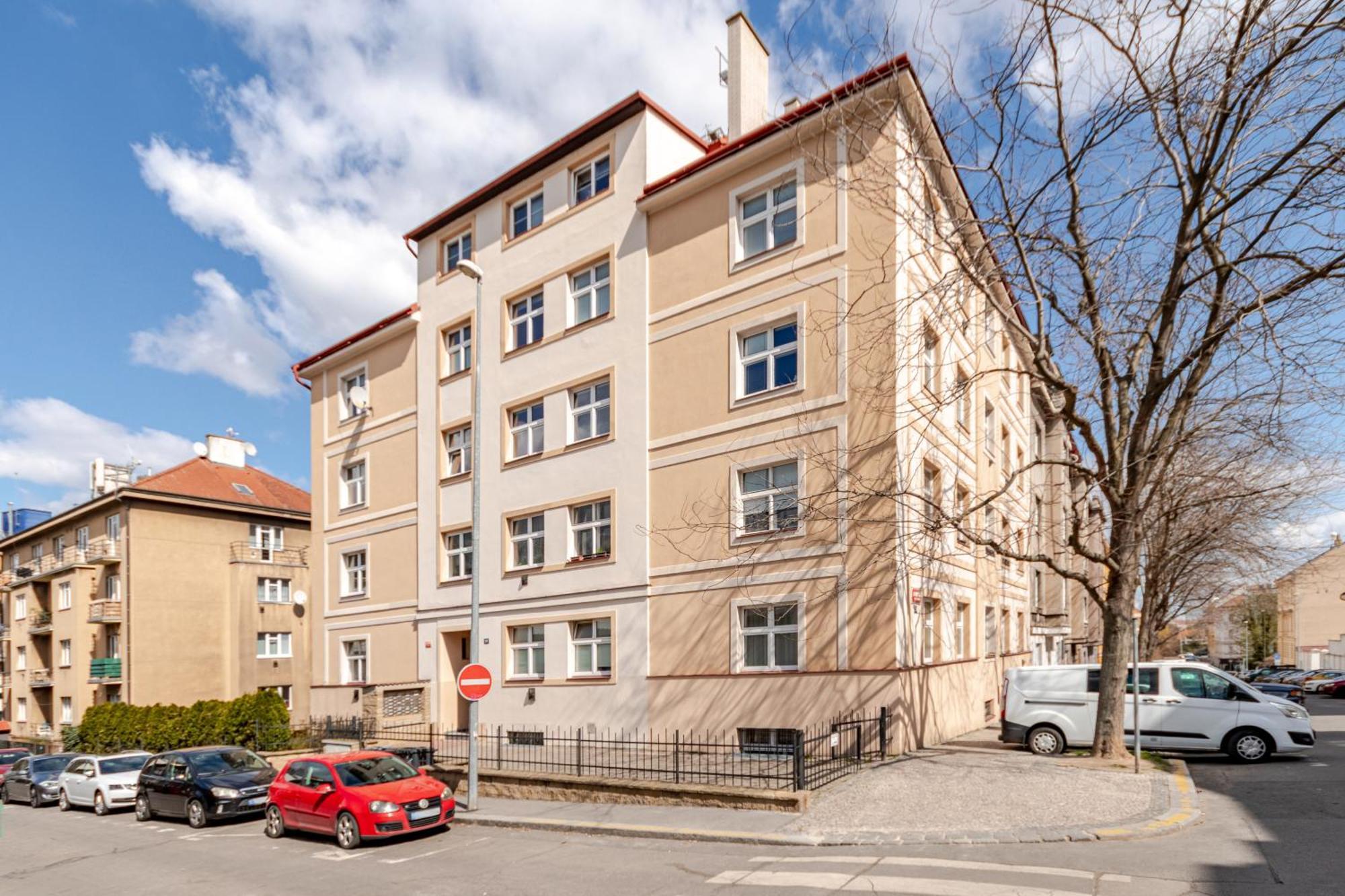 Charm Deco Near Old Town, All-friendly Apartmán