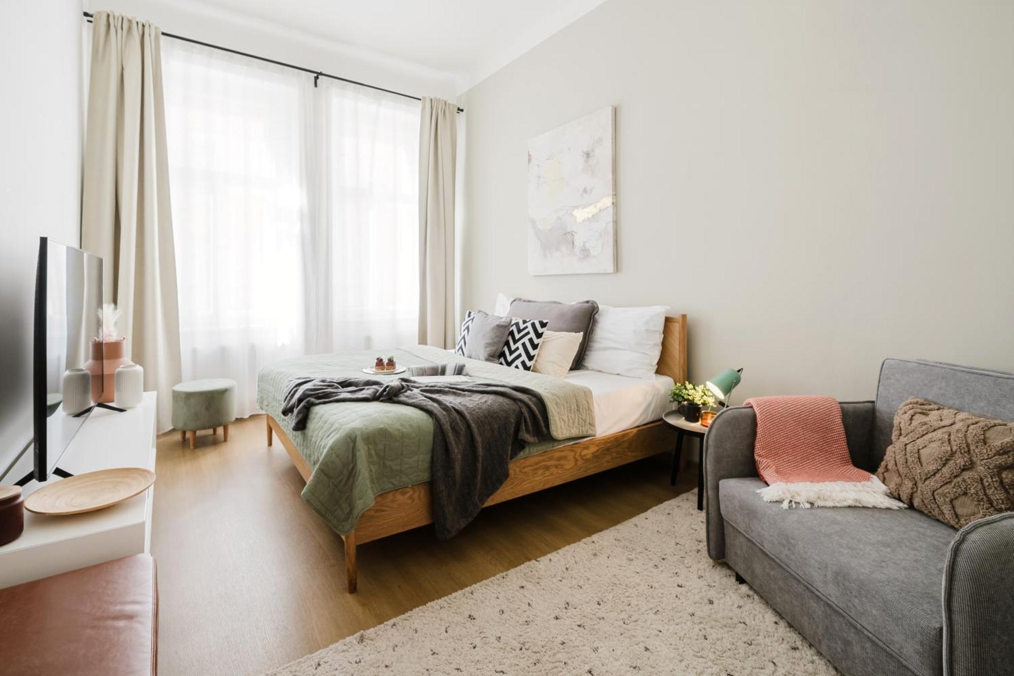 Days - Sunlit 1bdr - Netflix - Yet Quiet - New Town Apartment *
