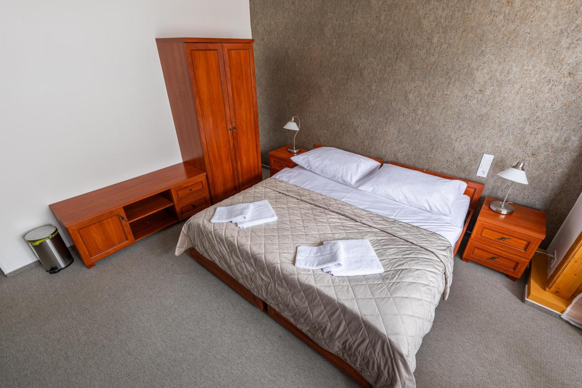 Kafka Guest house *