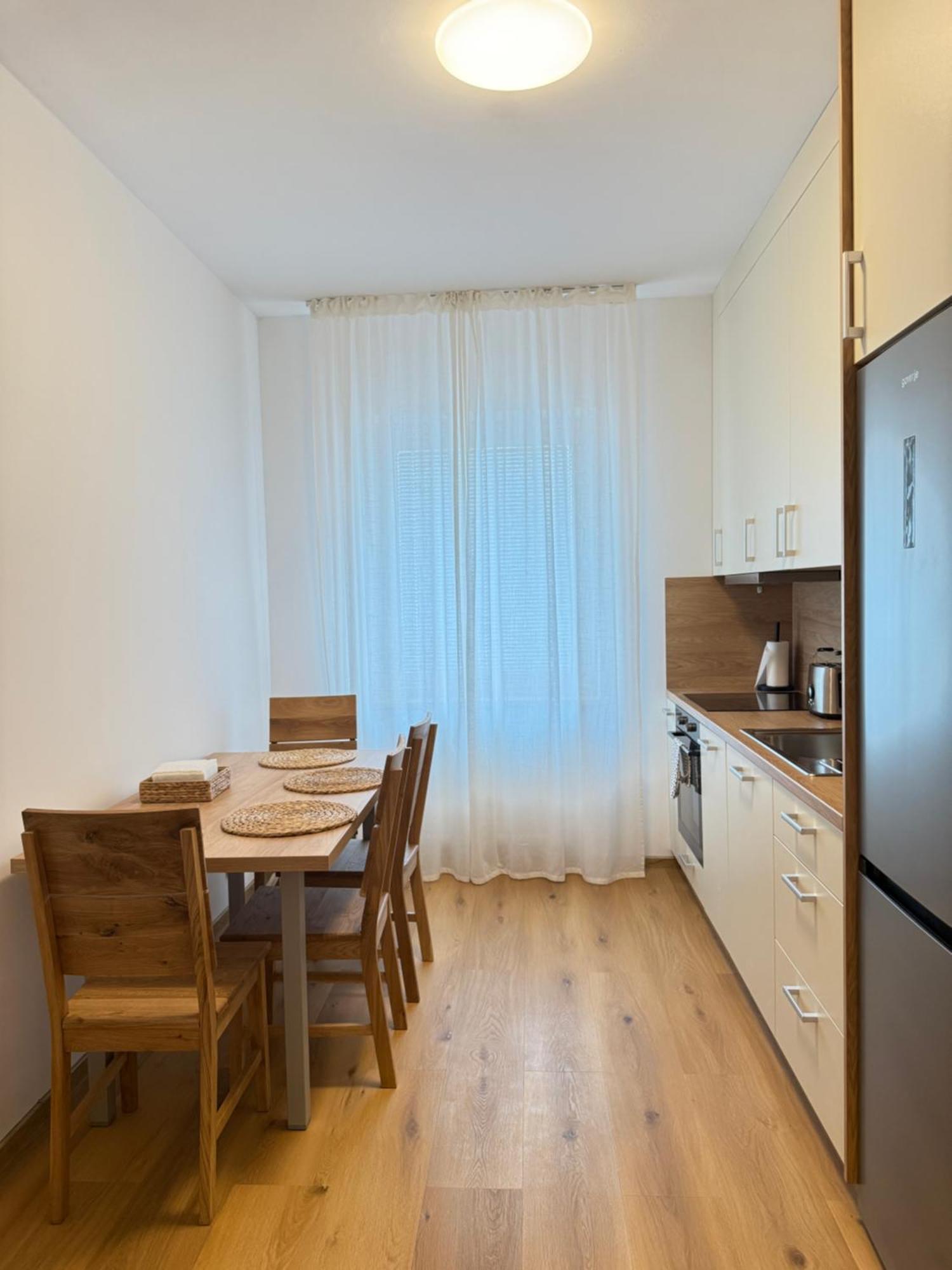 Riverside Apartment *